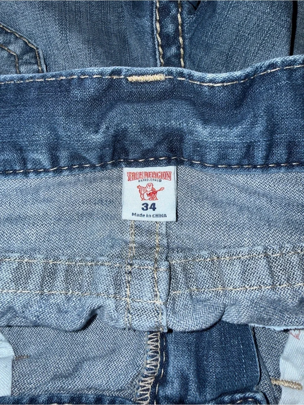True region shorts size 34